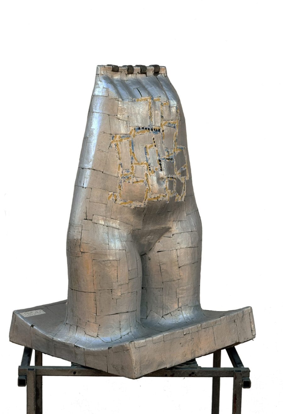 Fiber resin and aluminum sculpture by Luis Mandiola, contemporary mixed-media sculpture combining resin and aluminum