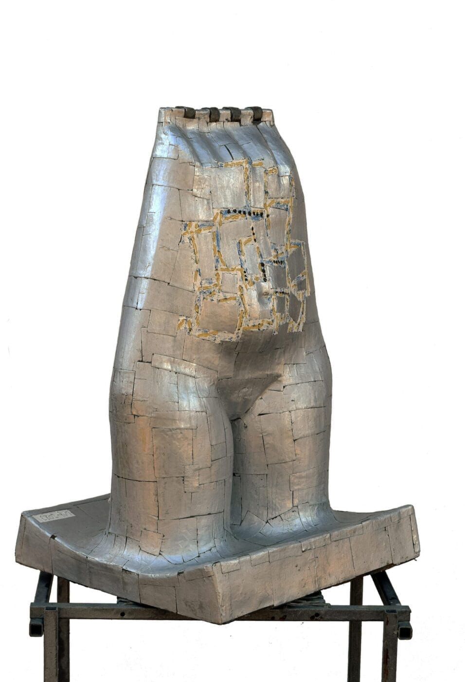 Fiber resin and aluminum sculpture by Luis Mandiola, contemporary mixed-media sculpture combining resin and aluminum